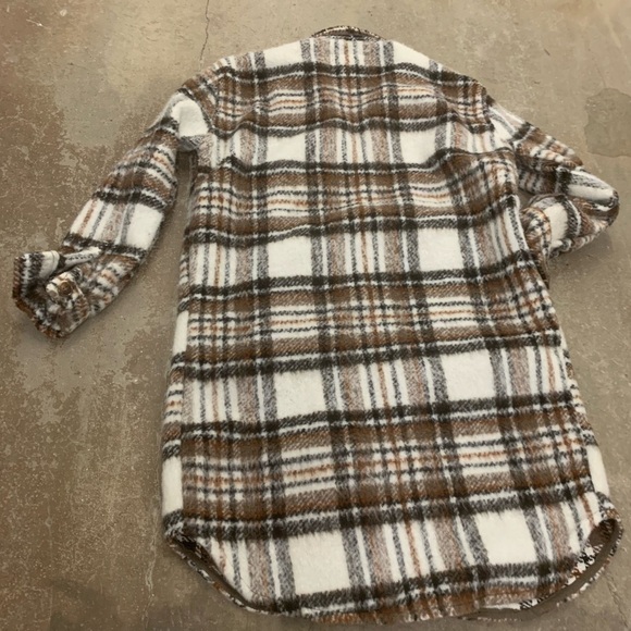 Revolve blank nyc long fleece plaid shacket cozy fall - Picture 5 of 5